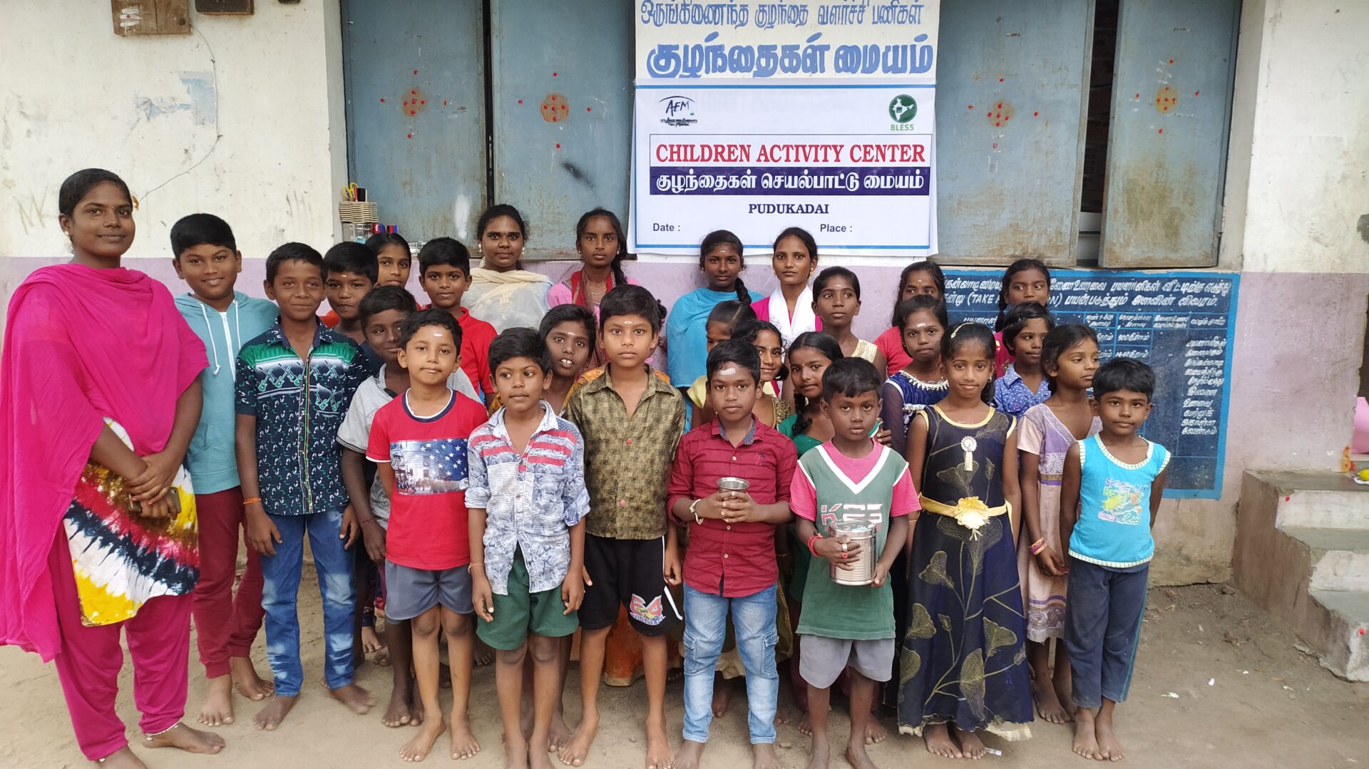 Les Les Amis des Enfants du Monde agissent en IndeAmis des Enfants du Monde agissent en Inde
